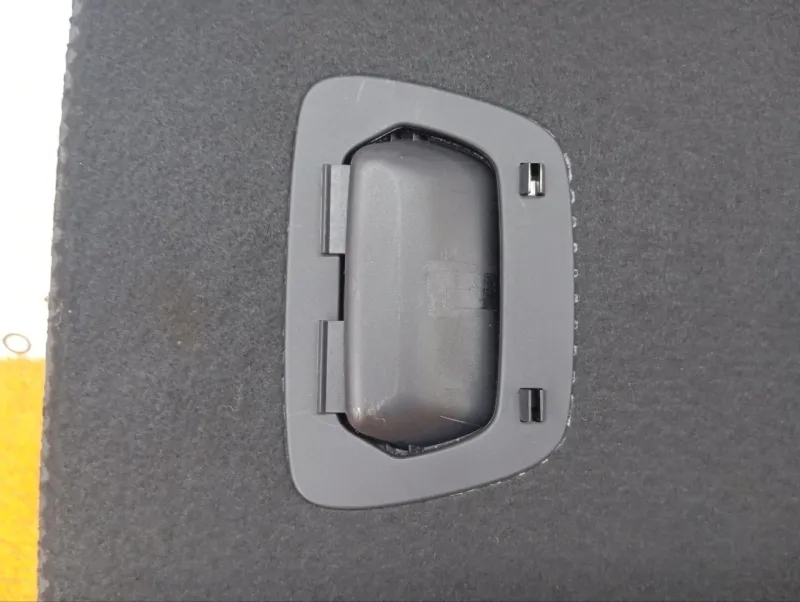 Пол багажника