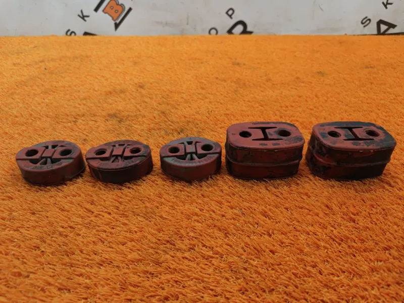 Крепление глушителя