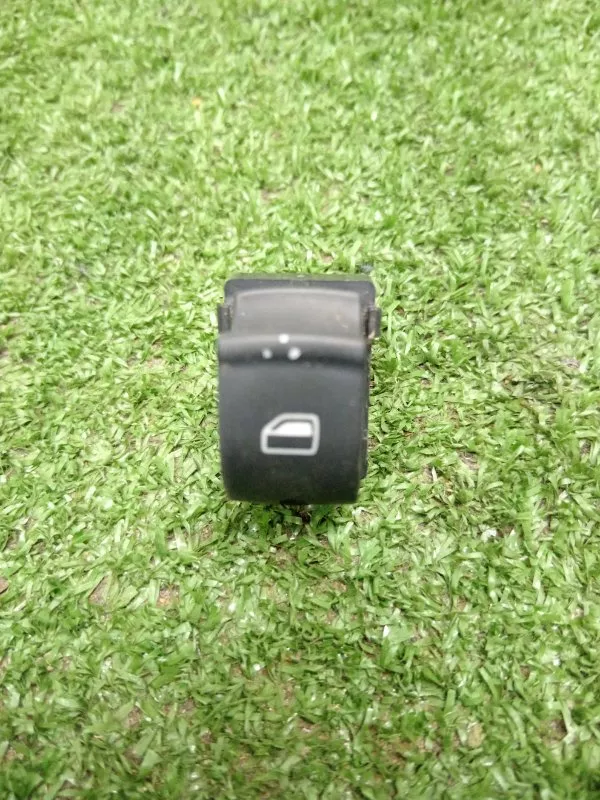 Кнопка стеклоподъемника