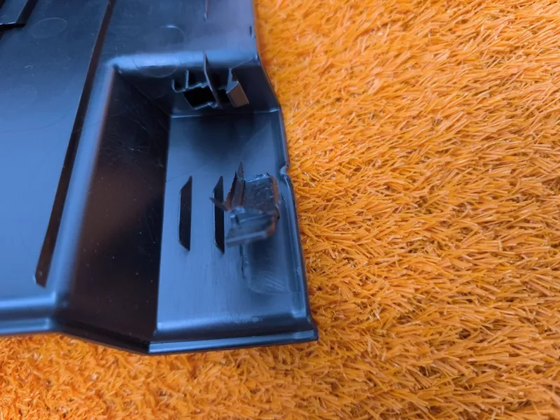 Накладка замка багажника