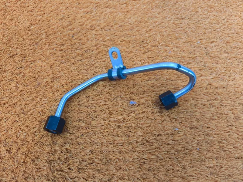 Трубка топливная