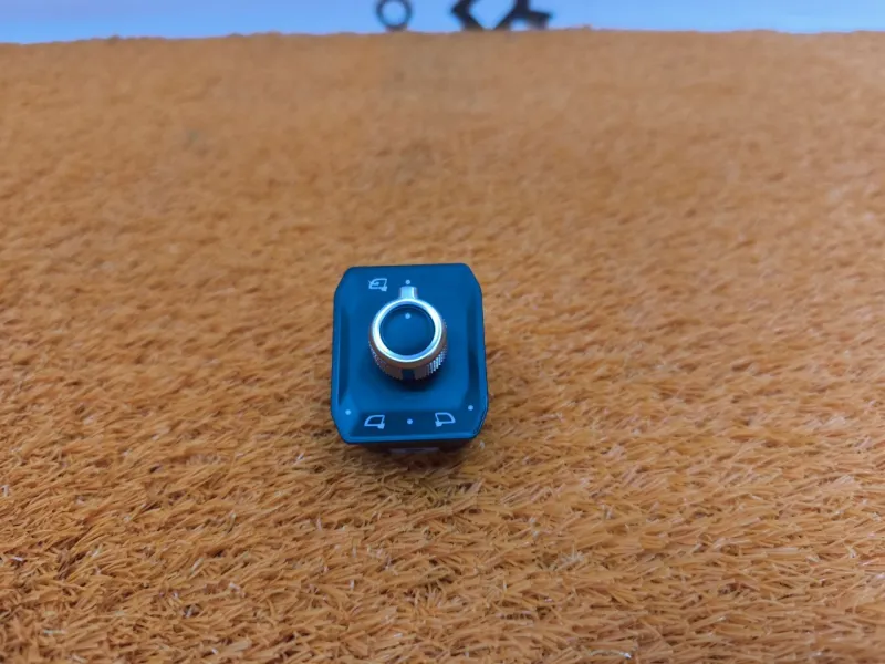 Переключатель регулировки зеркала