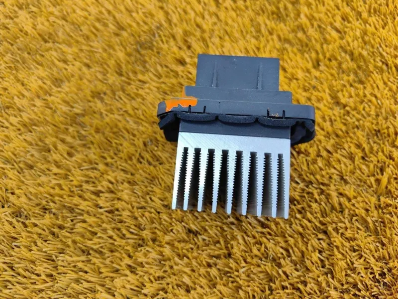 Резистор отопителя