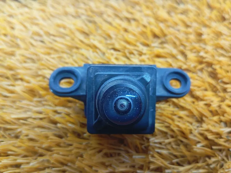 Камера передняя