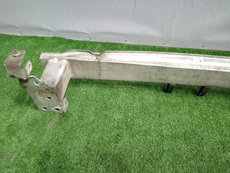 Усилитель бампера