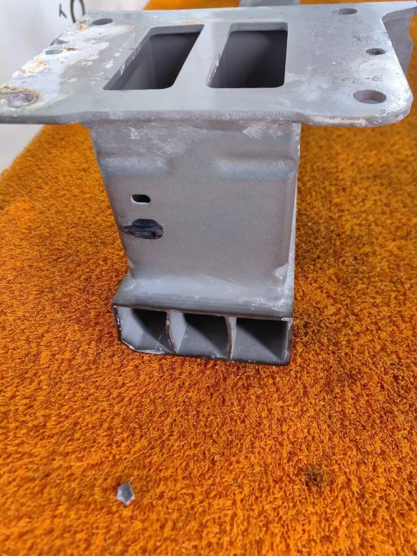 Усилитель бампера