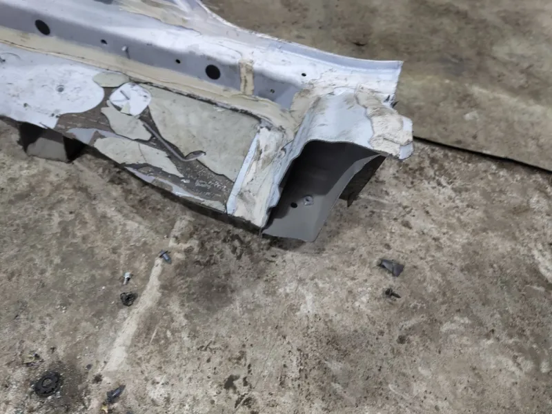 Порог с центральной стойкой