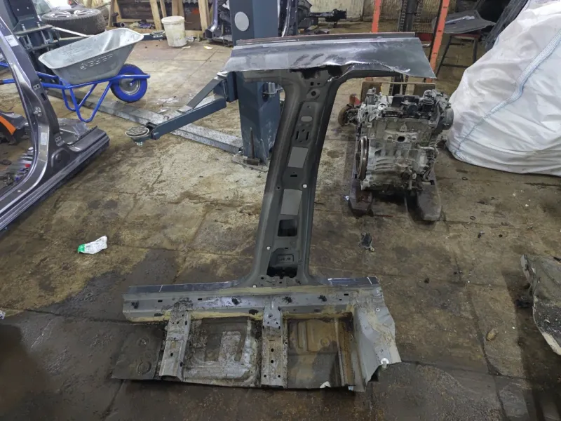 Порог с центральной стойкой