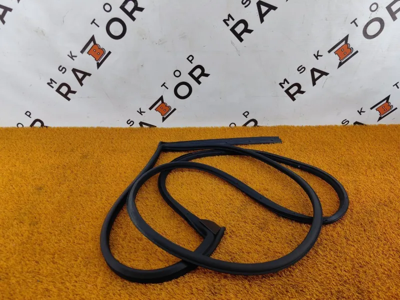 Уплотнитель двери