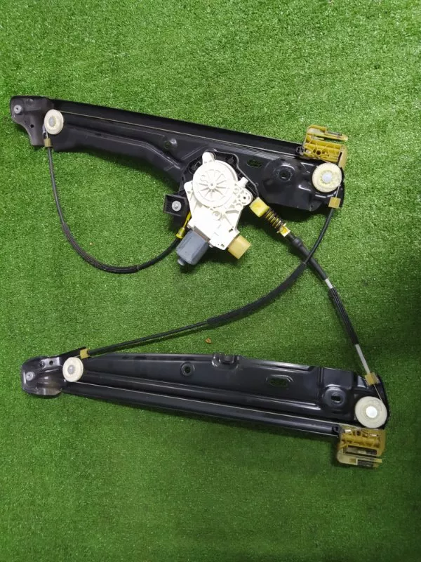 Стеклоподъемник BMW 7-Series 2010 51337182105 F02, передний левый