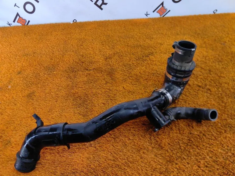 Патрубок интеркулера