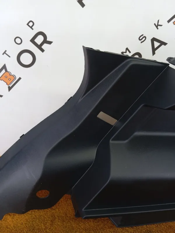 Обшивка багажника