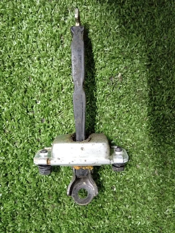 Ограничитель двери