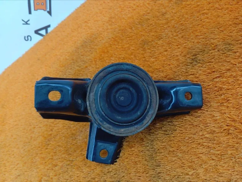 Подушка двигателя