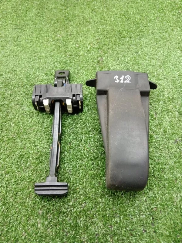 Ограничитель двери