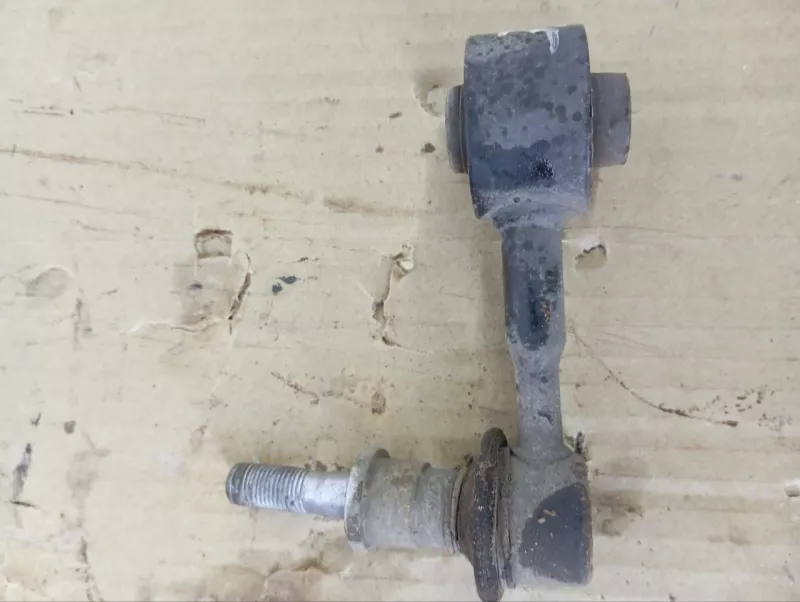 Стойка стабилизатора