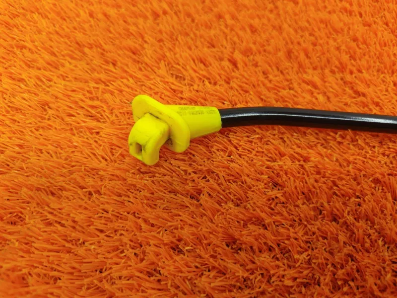 Упор капота