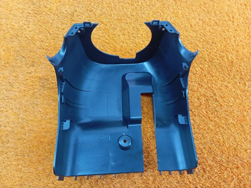 Кожух рулевой колонки