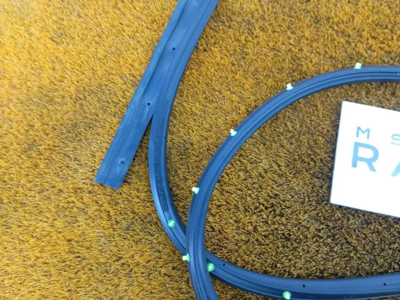 Уплотнитель двери