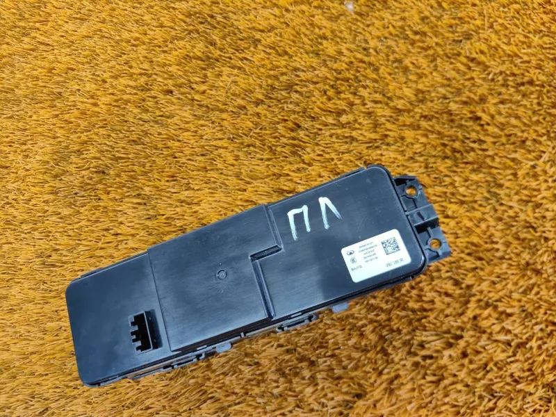 Блок управления стеклоподъемниками