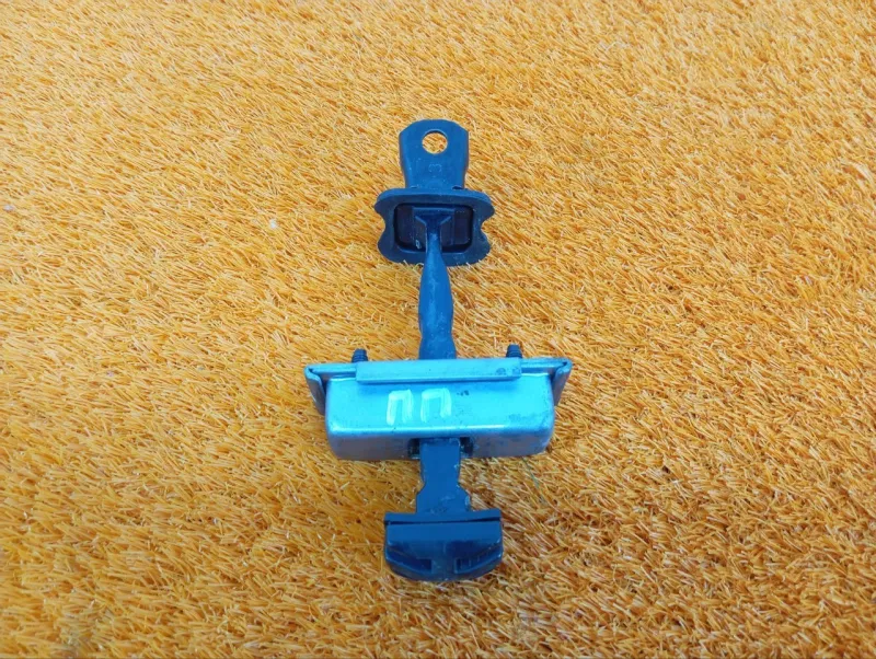 Ограничитель двери