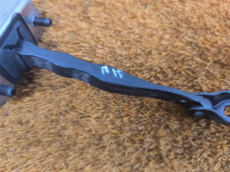 Ограничитель двери