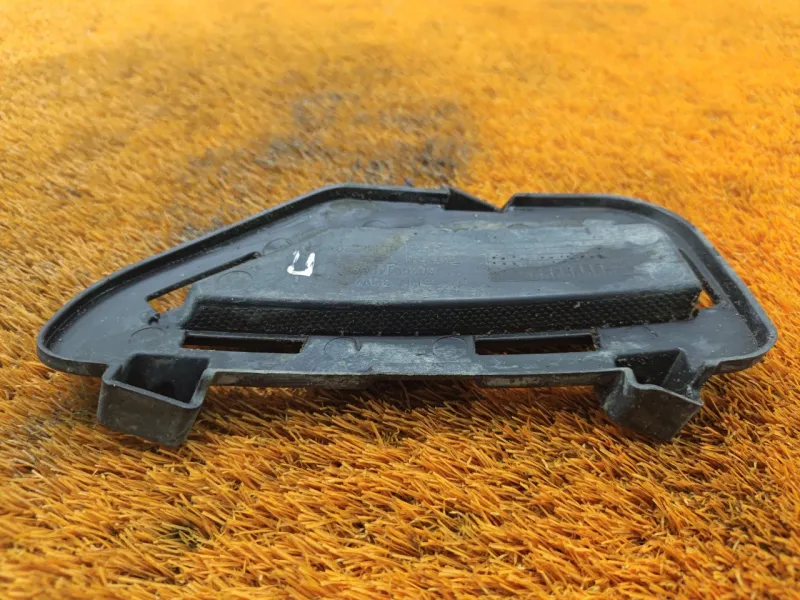 Накладка бампера