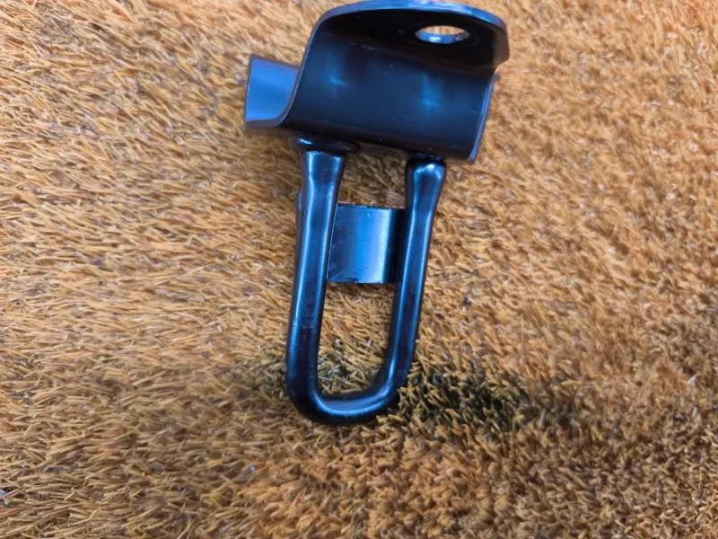 Крепление сиденья