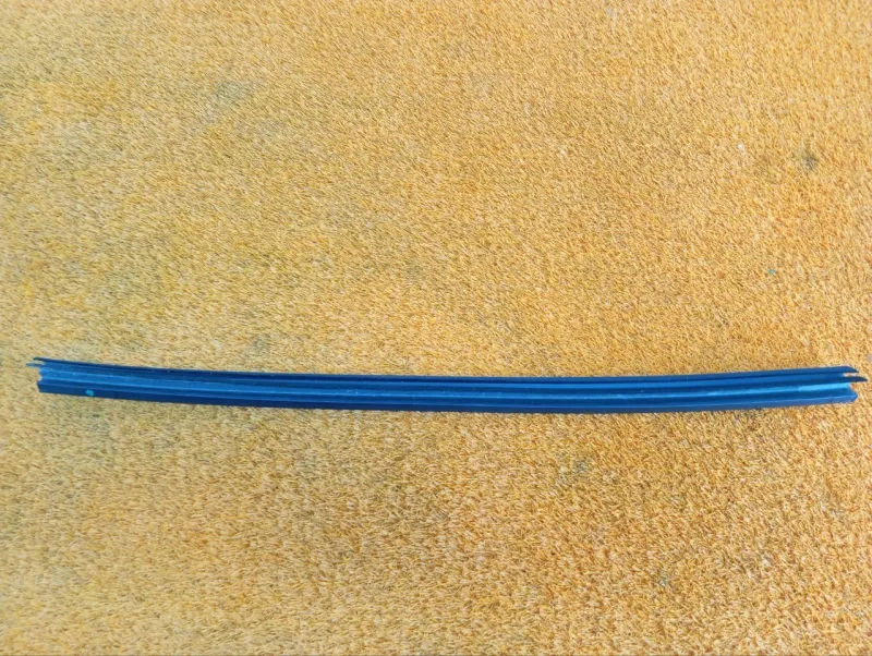 Уплотнитель стекла двери