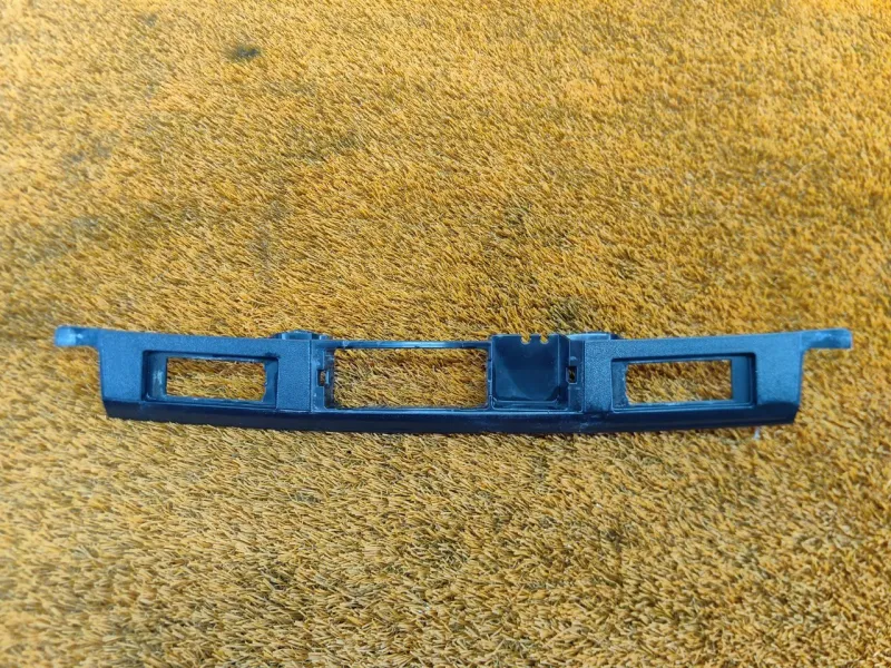 Накладка крышки багажника