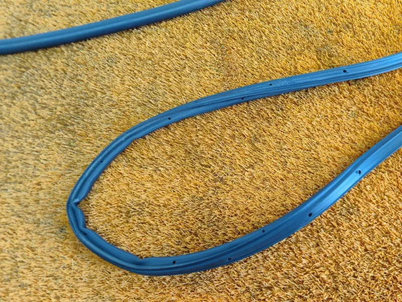 Уплотнитель двери