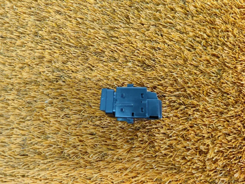 Кнопка обогрева сидений