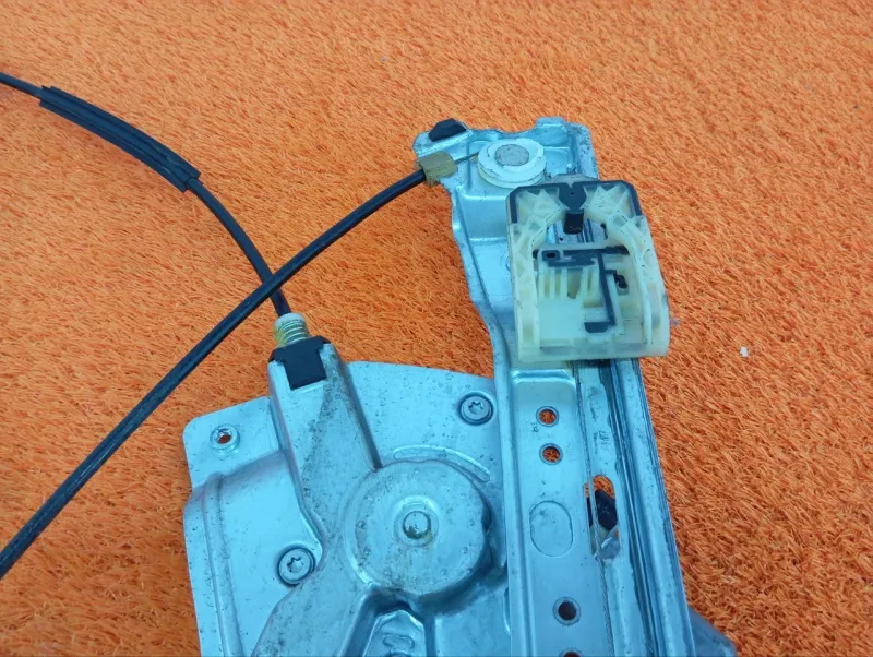 Стеклоподъемник