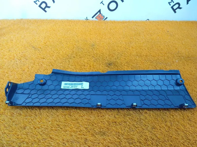 Накладка на торпедо