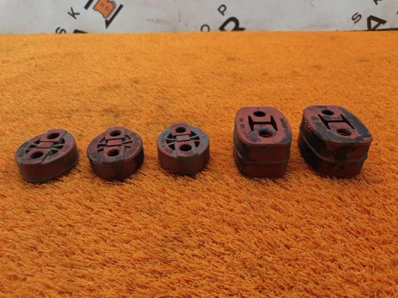 Крепление глушителя