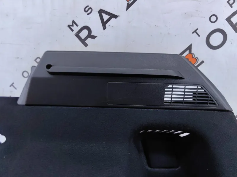 Обшивка багажника