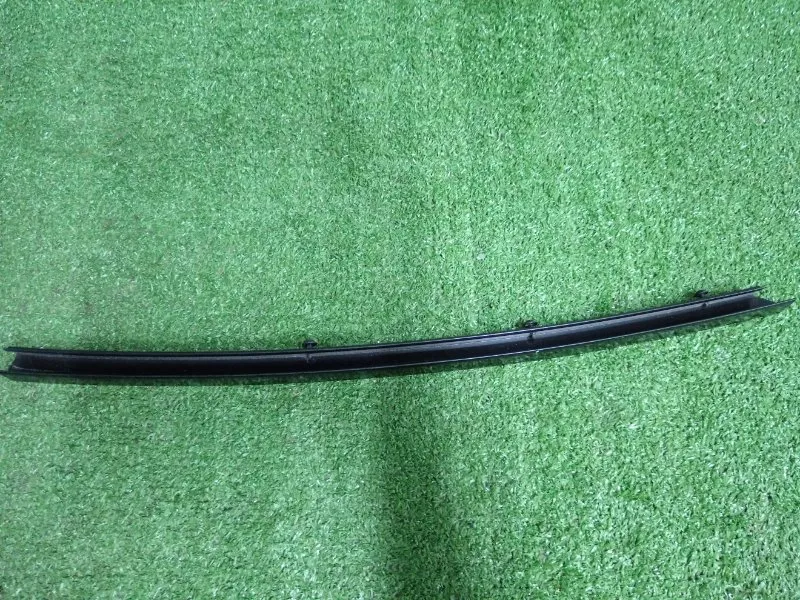 Молдинг стекла