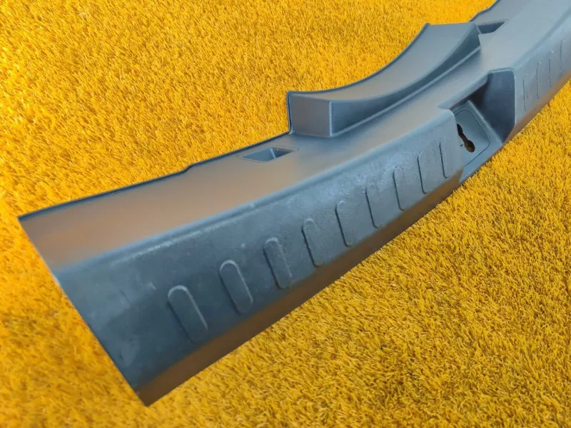 Накладка замка багажника