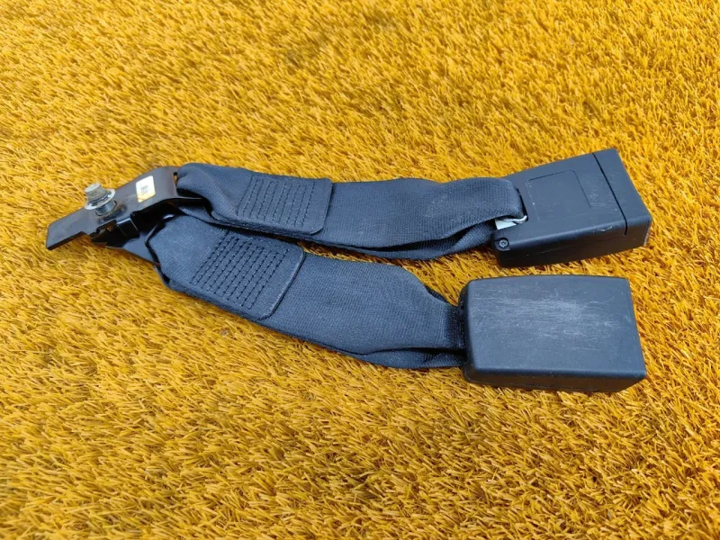 Ответная часть ремня безопасности