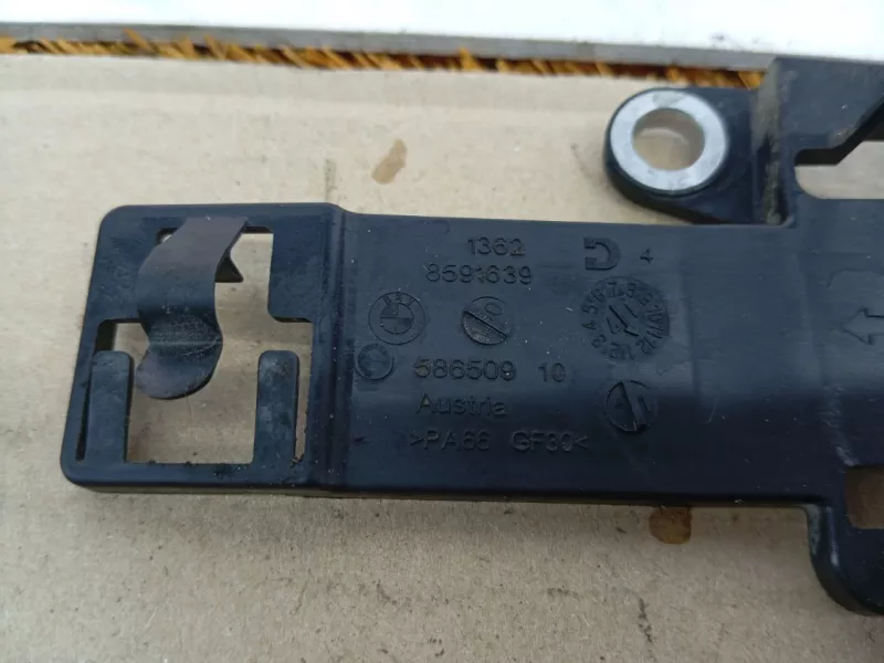 Кронштейн BMW X3 2018 13628591639 G01 B47