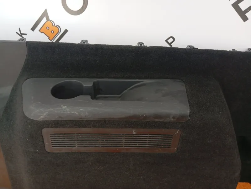 Обшивка багажника