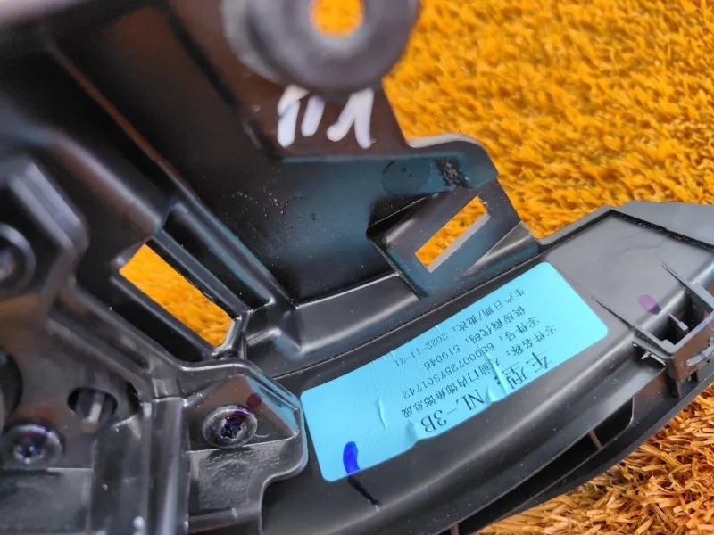 Уголок двери