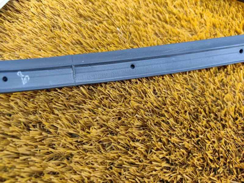 Уплотнитель двери