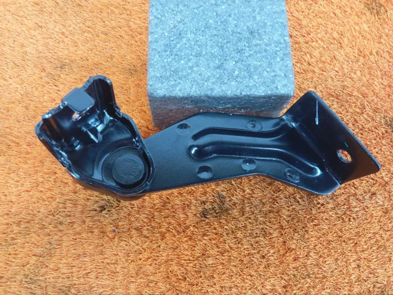 Кронштейн заднего сиденья