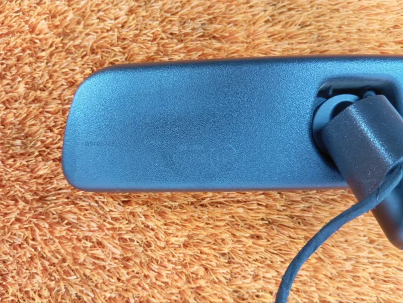 Зеркало заднего вида