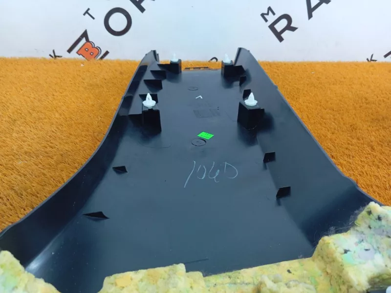 Накладка на стойку кузова