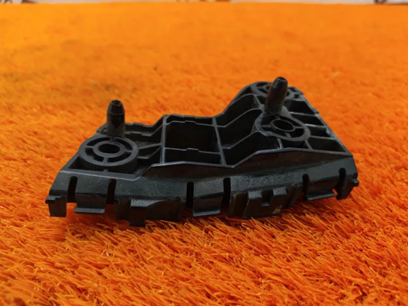 Кронштейн бампера