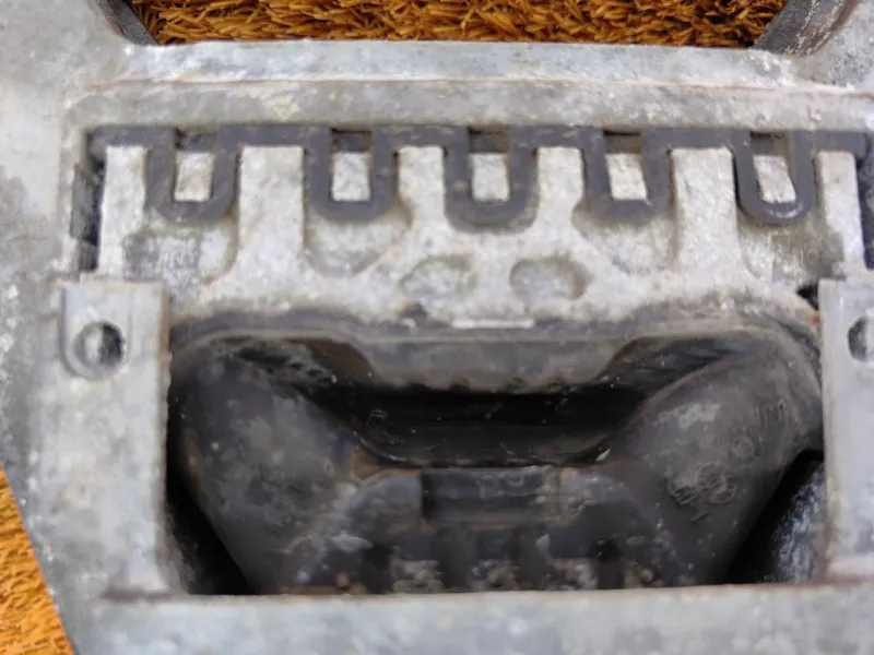 Подушка двигателя