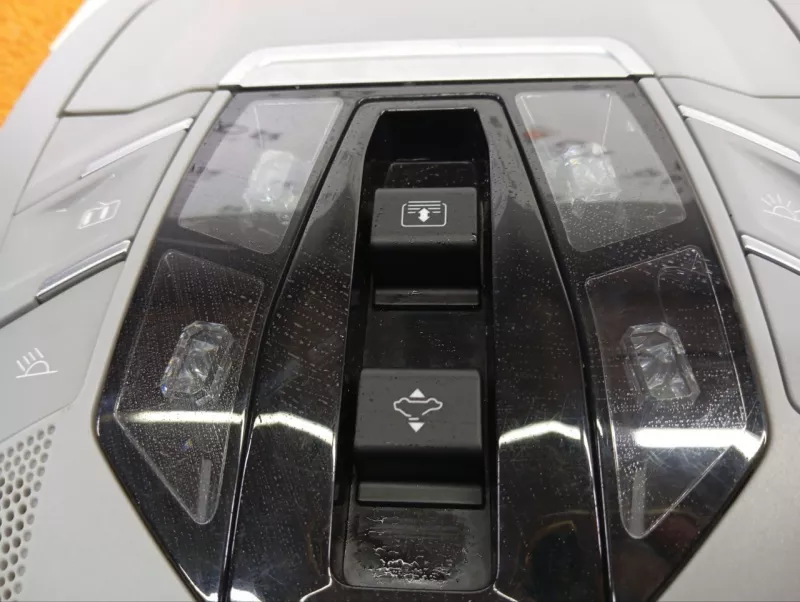 Плафон салона