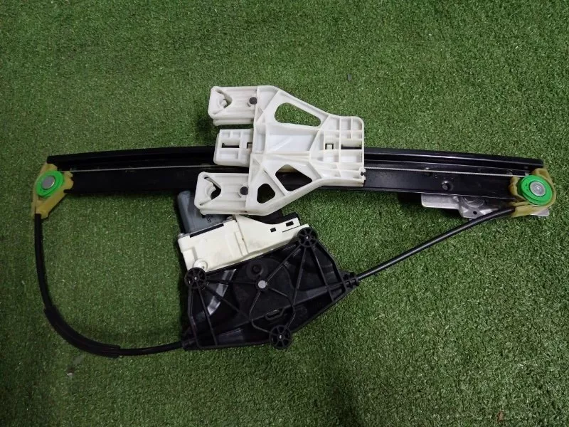 Стеклоподъемник Audi A4 2008 8K0839461 B8, задний левый